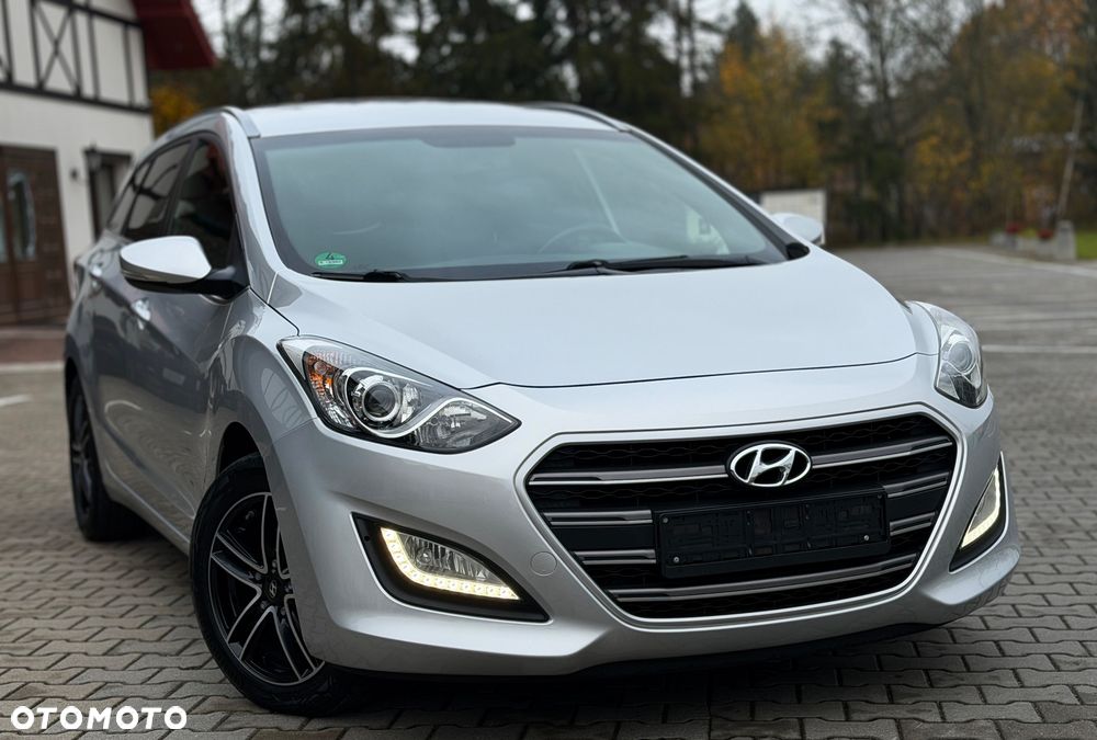 Hyundai i30 Kombi 1.6 GDi DCT Passion - 14