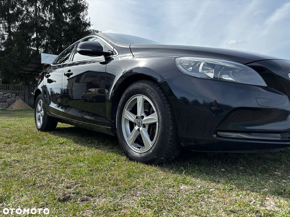 Volvo V40 D4 Momentum - 3