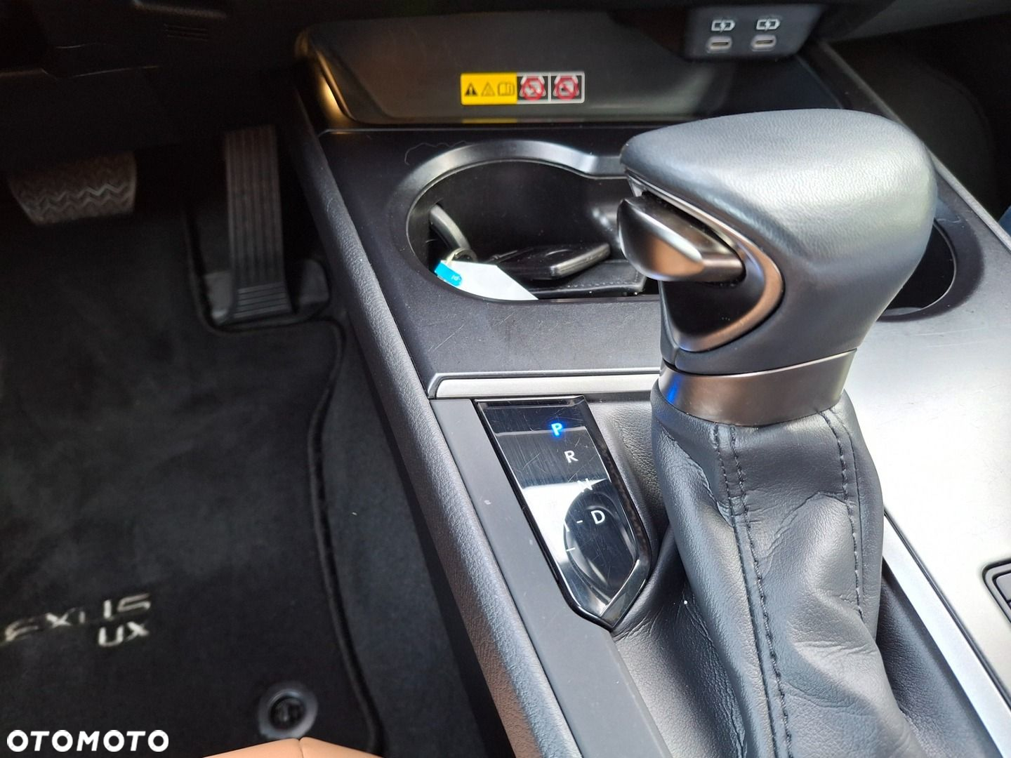 Lexus UX 200 GPF F Sport Design 2WD - 19