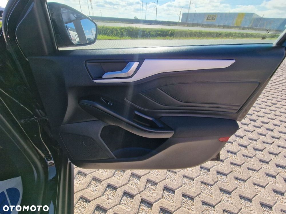 Ford Focus SW - 27