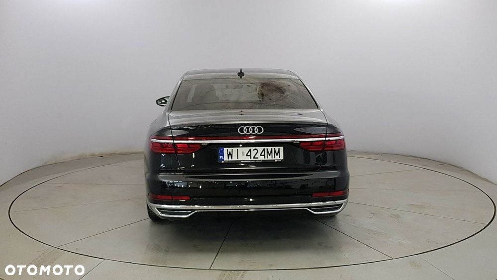 Audi A8 - 6