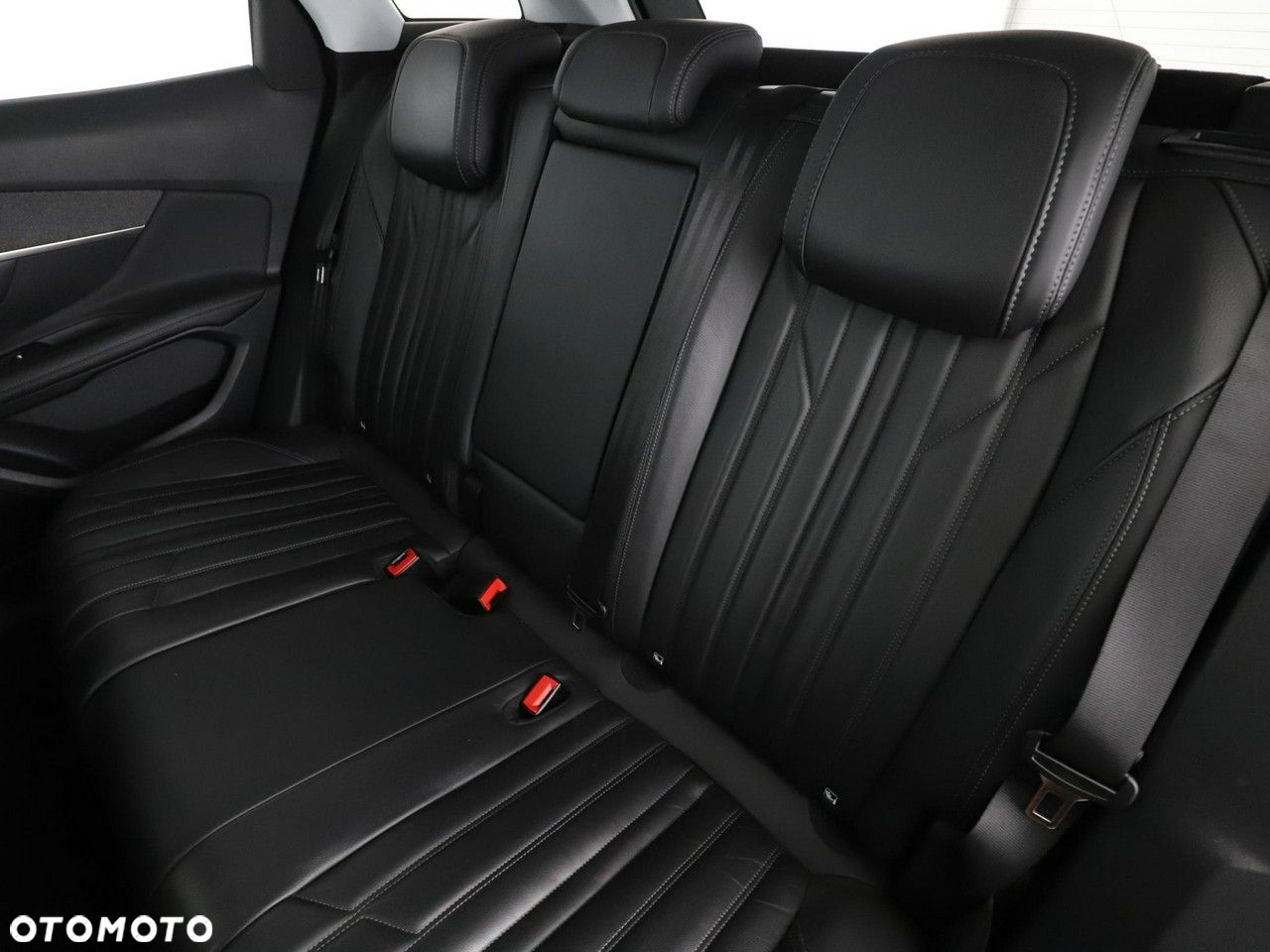 Peugeot 3008 1.2 PureTech Allure S&S EAT6 - 17