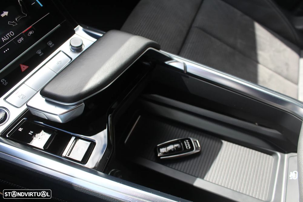 Audi e-tron 55 quattro S line - 22
