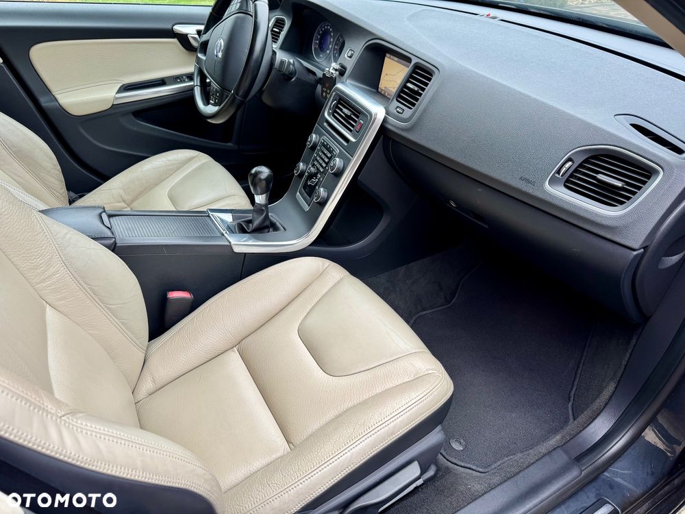 Volvo S60 2.0T Momentum - 21