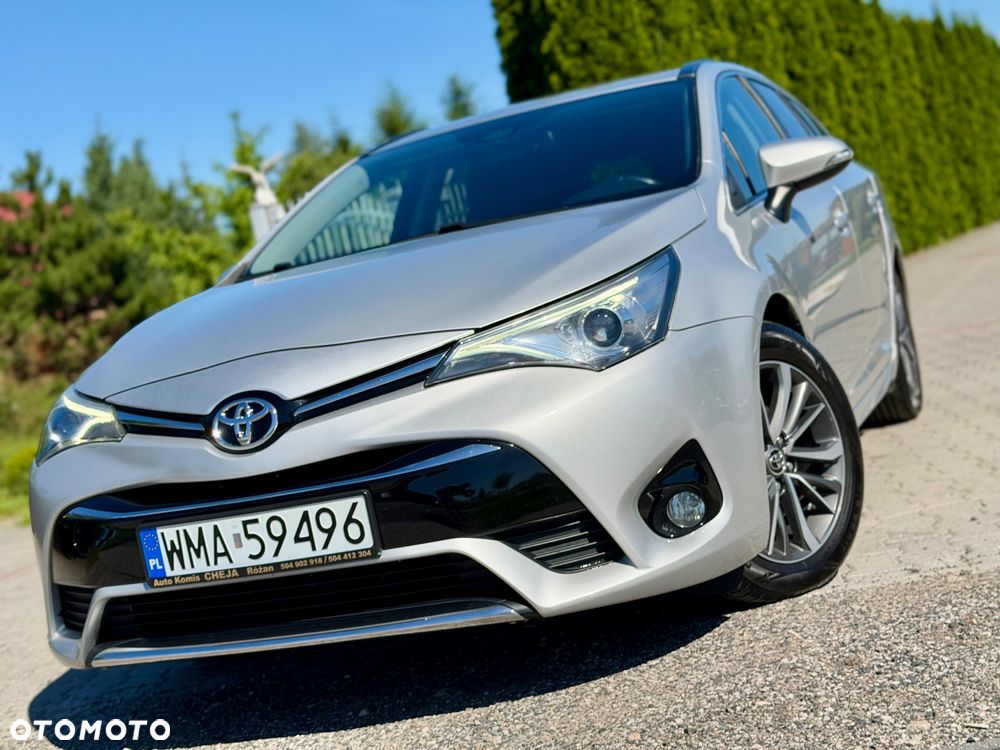 Toyota Avensis 2.0 D-4D Prestige - 4