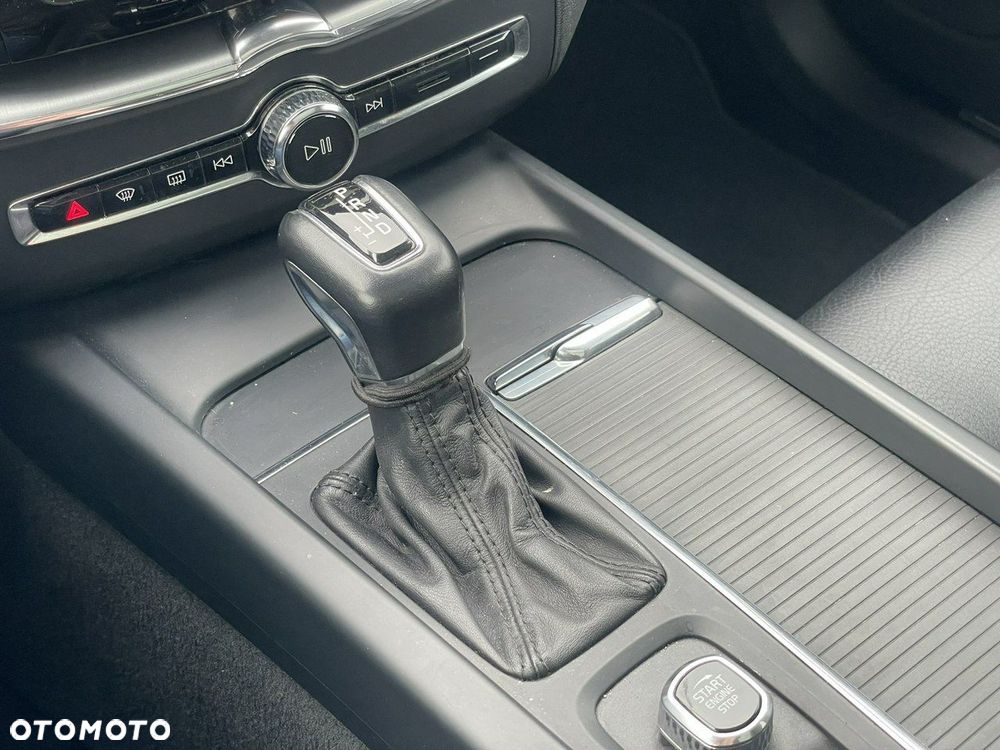 Volvo XC 60 T5 Momentum - 17