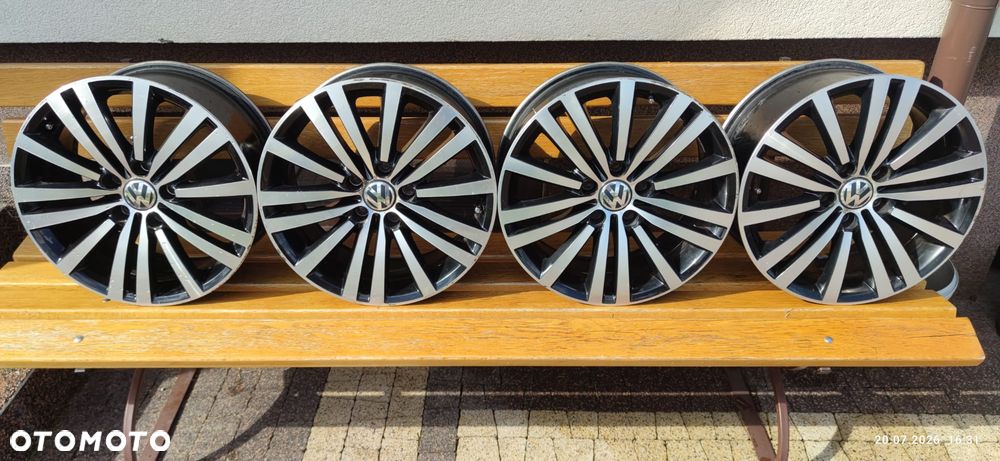 Volkswagen Passat 2.0 TDI Comfortline - 11
