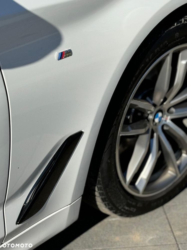 BMW Seria 5 520d M Sport - 6