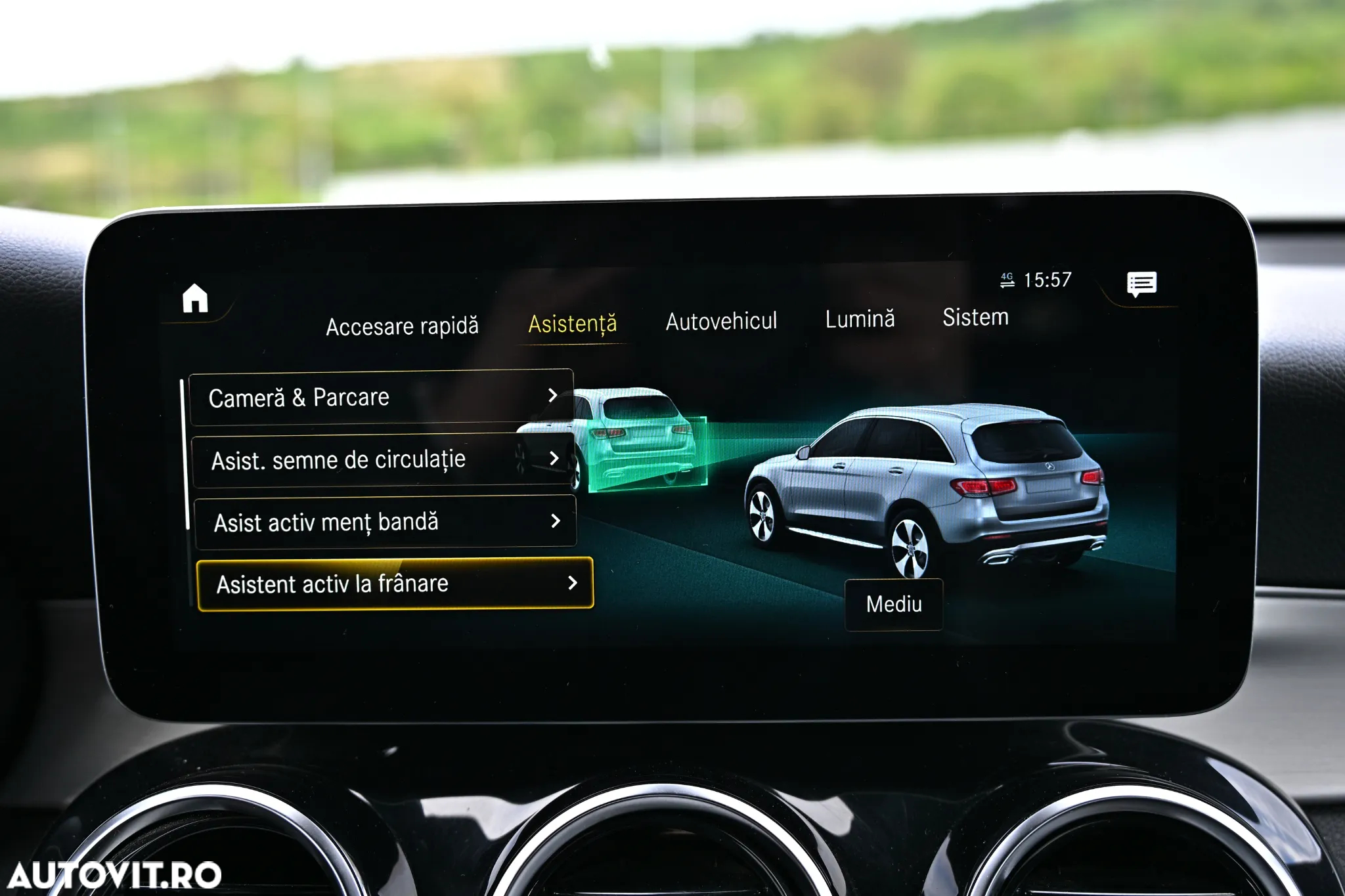 Mercedes-Benz GLC 300 d 4MATIC - 37