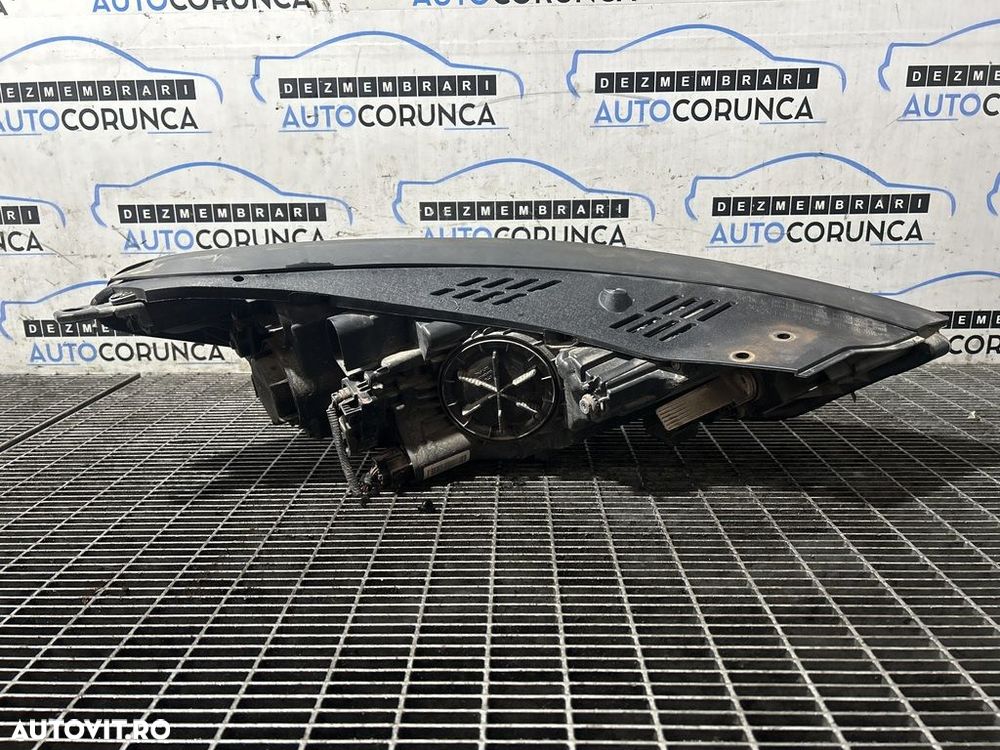 Far Stanga Hyundai Tucson III 2015 - 2018 SUV 4 Usi (1293) Cu lupă - 2