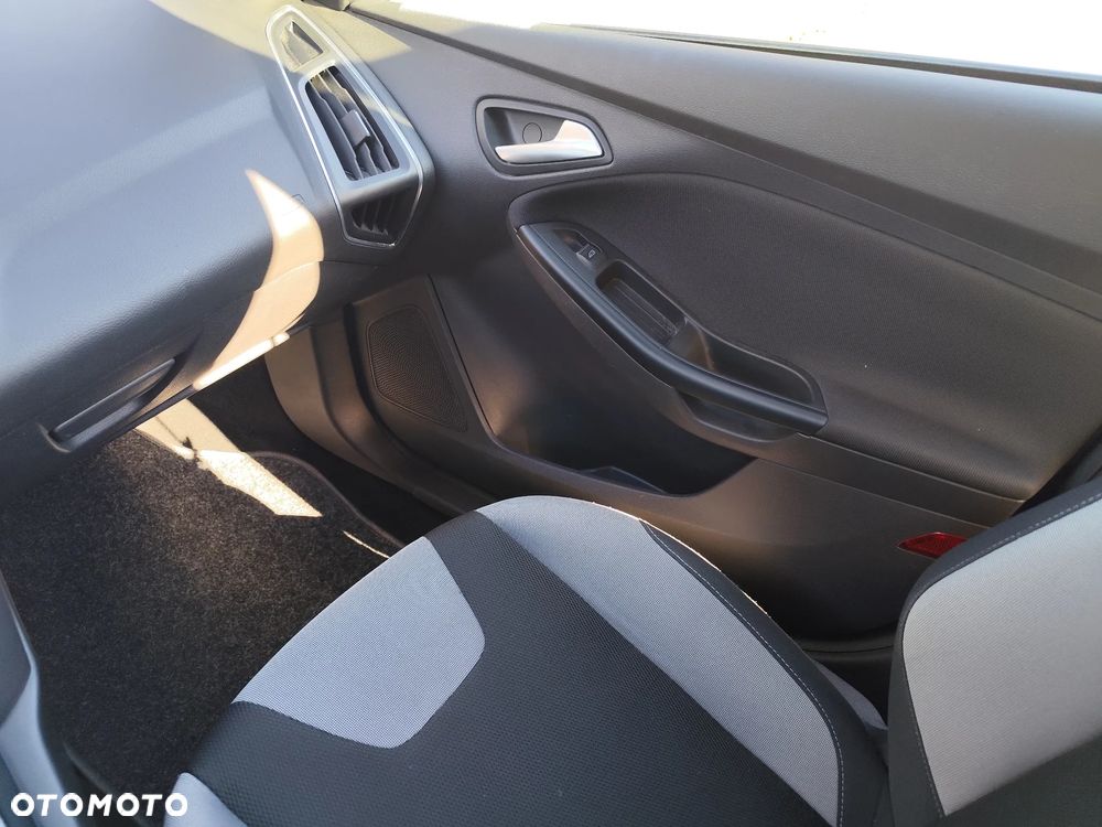 Ford Focus 1.6 TI-VCT Champions Edition - 18