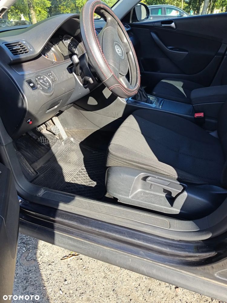 Volkswagen Passat 2.0 TDI DPF Comfortline - 12