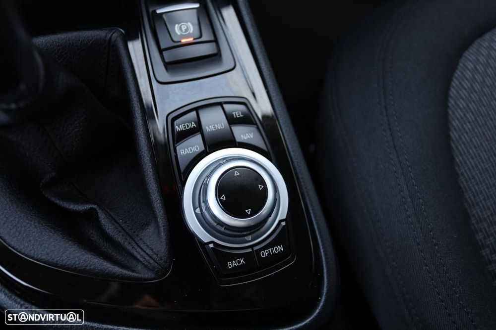 BMW 218 Active Tourer d Advantage - 8