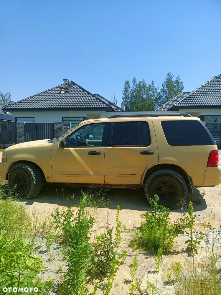 Ford Explorer - 1