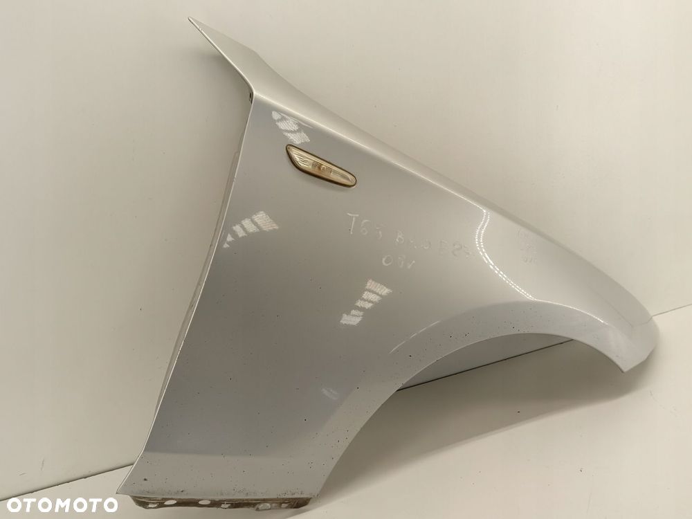 BŁOTNIK PRAWY PRZEDNI BMW 1 E81 E82 E88 E87 03-12 - 2