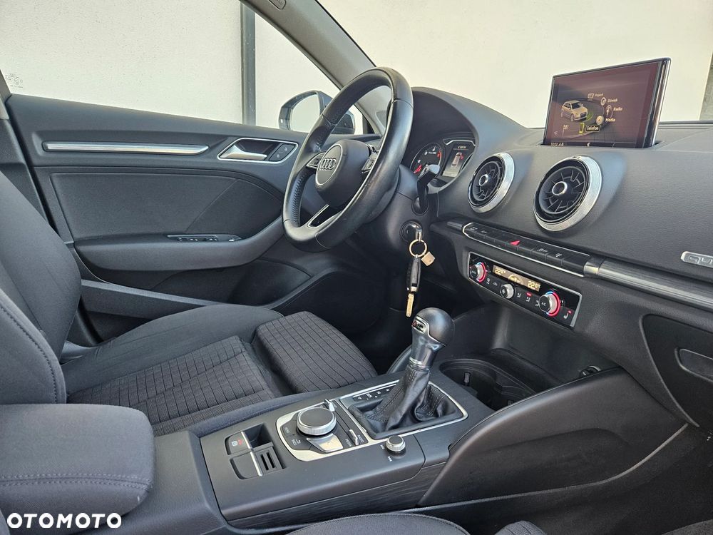 Audi A3 Sportback 2.0 TDI (clean diesel) quattro S tronic Attraction - 8