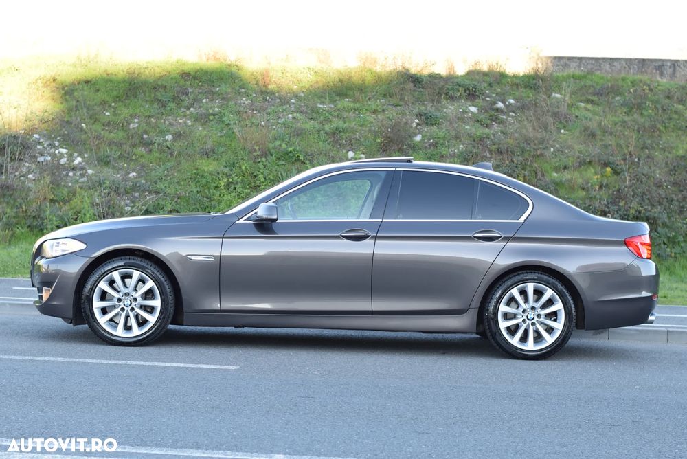 BMW Seria 5 525d xDrive Aut. - 30