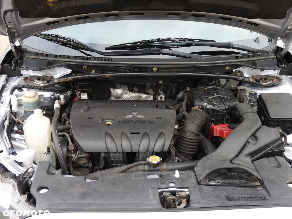 Mitsubishi Lancer - 10