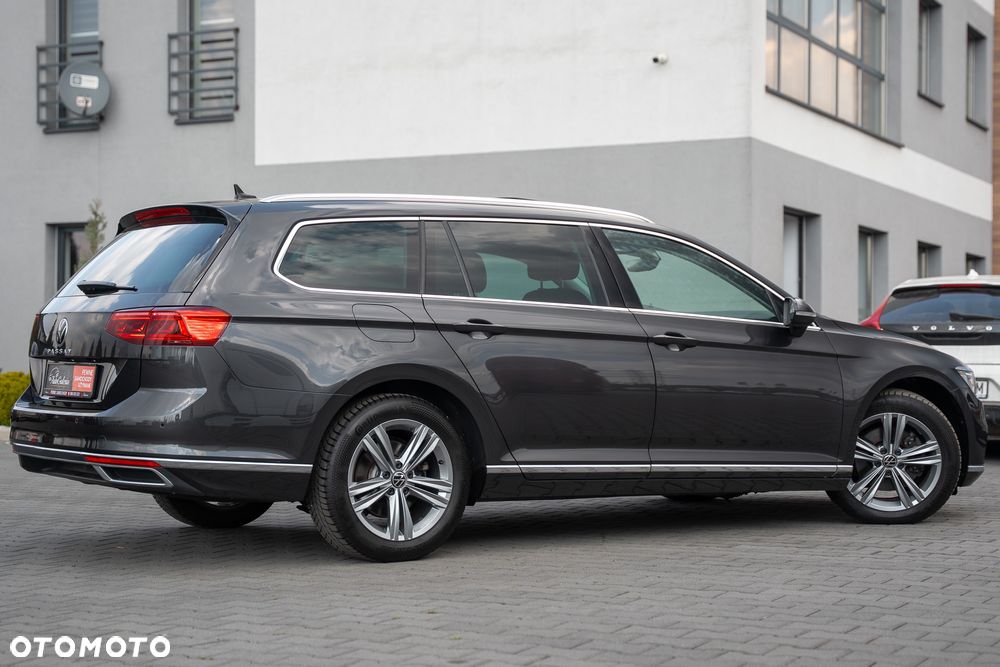 Volkswagen Passat 2.0 TDI (BlueMotion Technology) Highline - 13