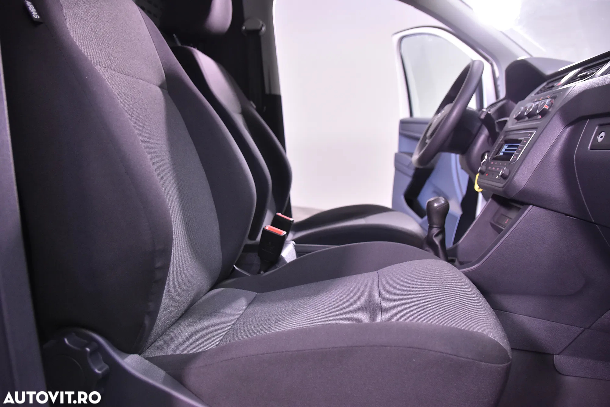 Volkswagen Caddy - 10