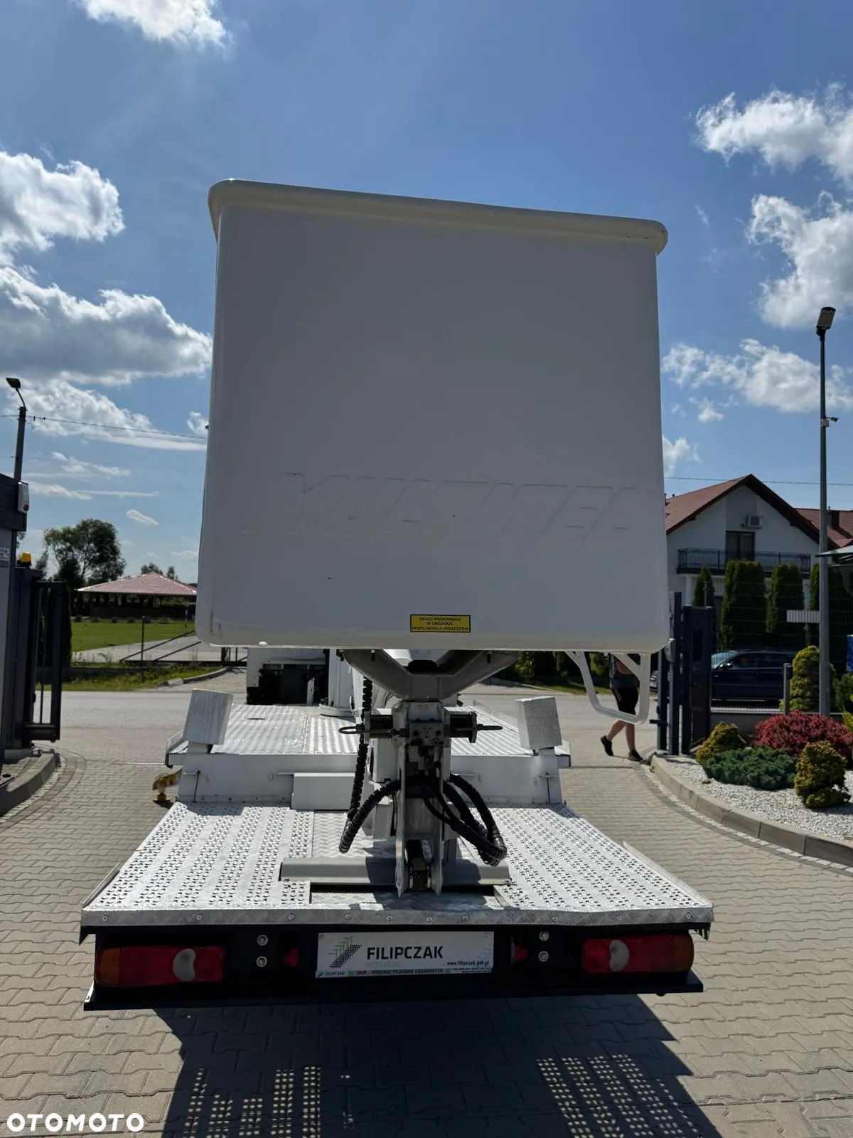 Nissan Cabstar 35,11 Zwyżka 20 ALU - 20