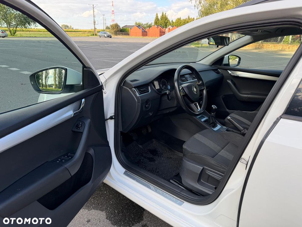 Skoda Octavia 1.6 TDI Ambition - 13
