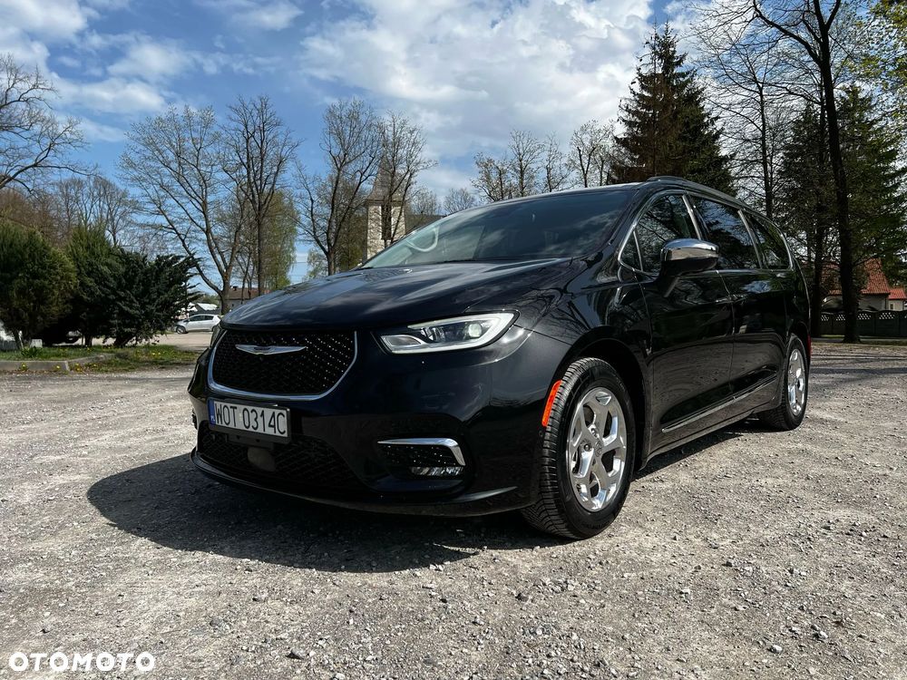 Chrysler Pacifica - 2