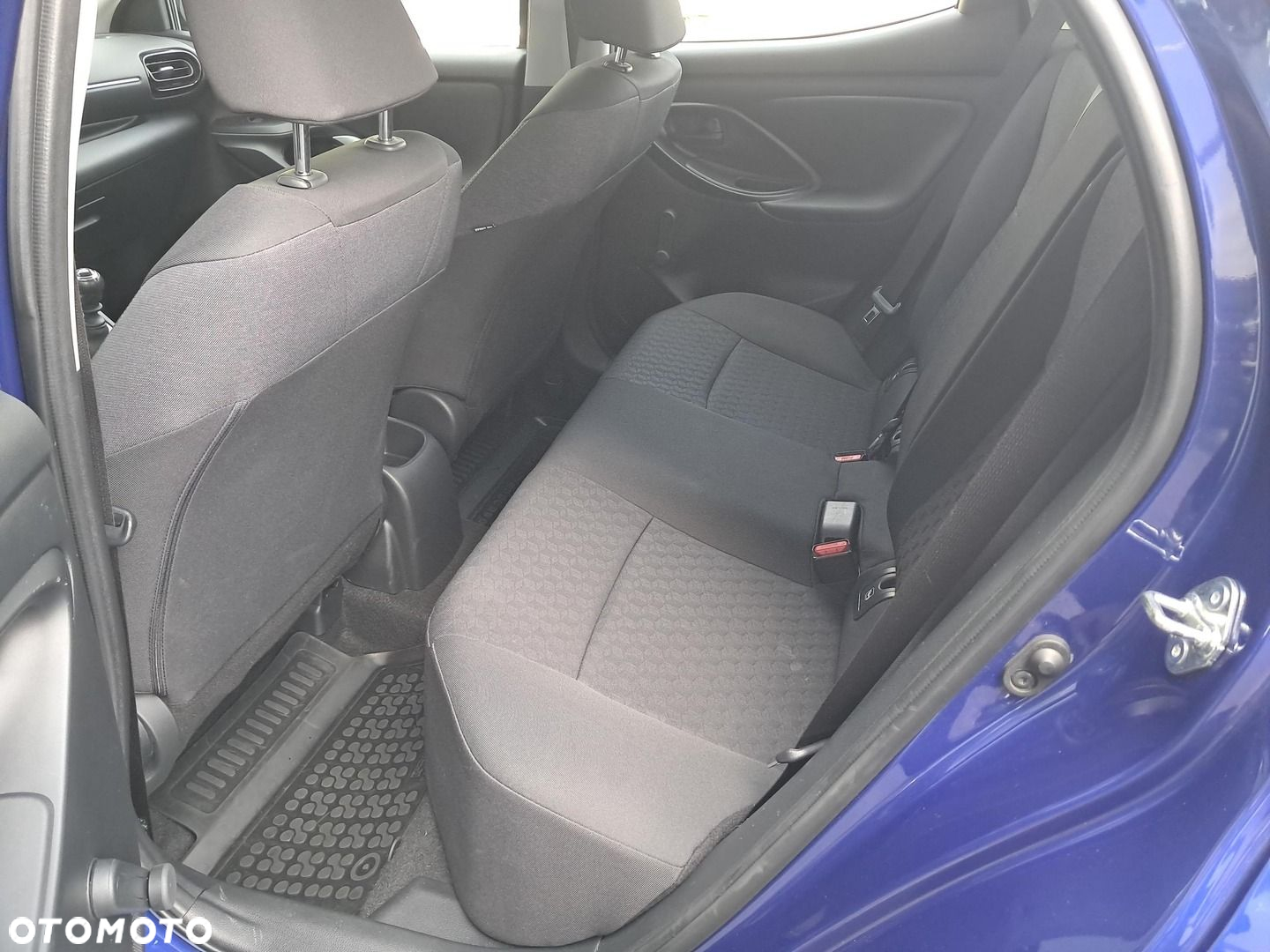 Toyota Yaris - 10