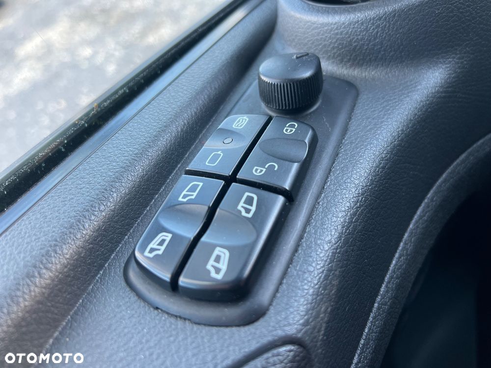 Mercedes-Benz ATEGO - 32