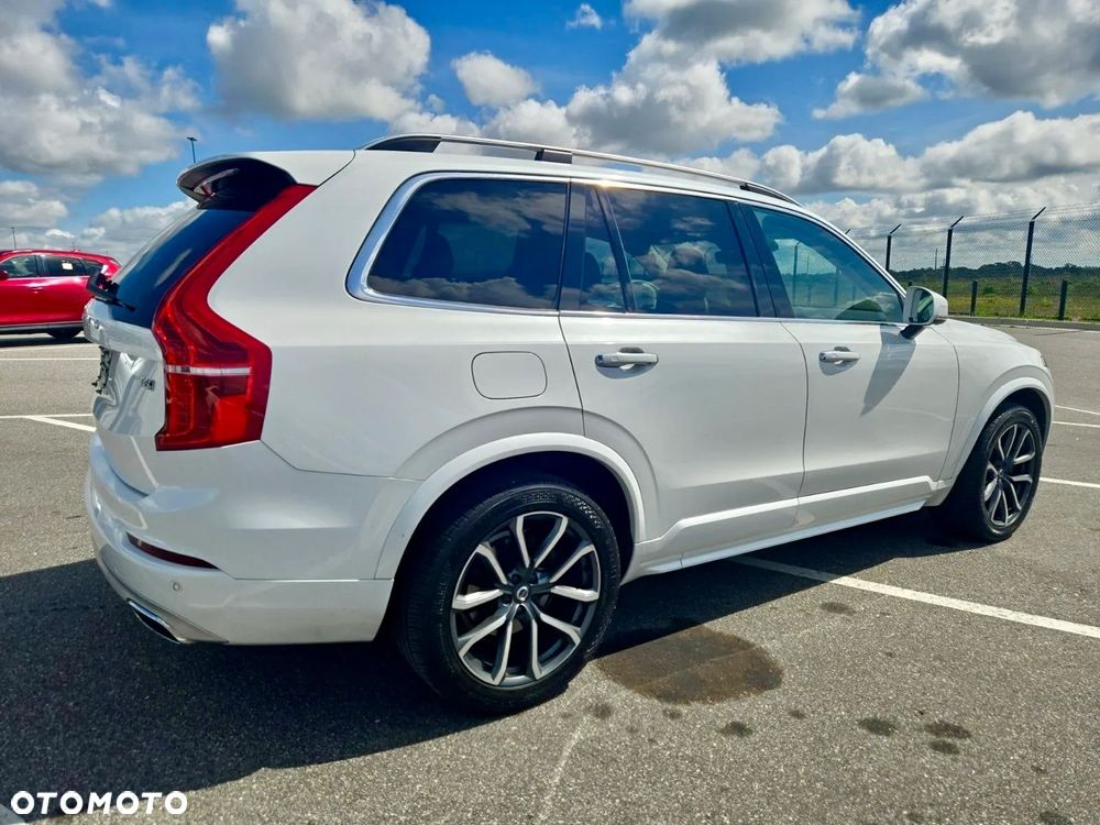 Volvo XC 90 - 4