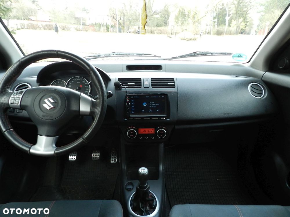 Suzuki Swift 1.6 Sport - 3
