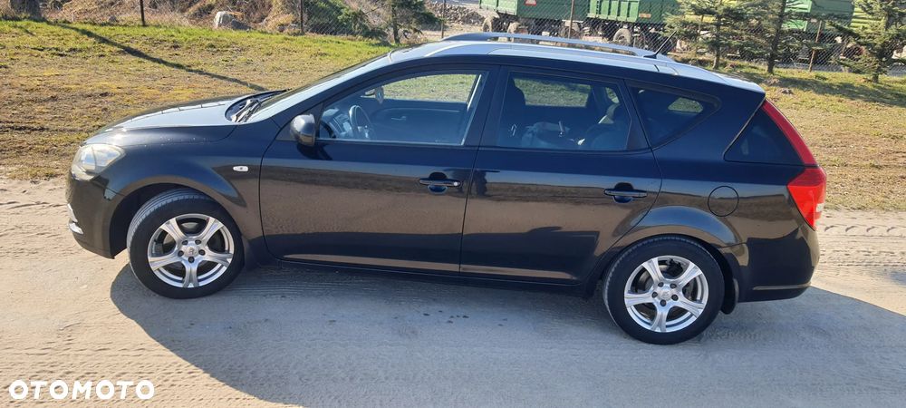 Kia Ceed 1.4 CVVT Attract - 1