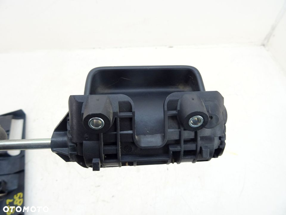 KLAMKA DRZWI PRZESUWNYCH LEWA VW TRANSPORTER T5 - 7