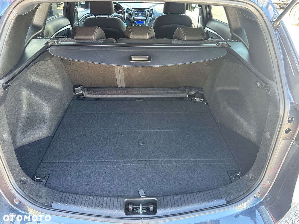 Hyundai i30 Kombi 1.6 CRDI Passion - 11