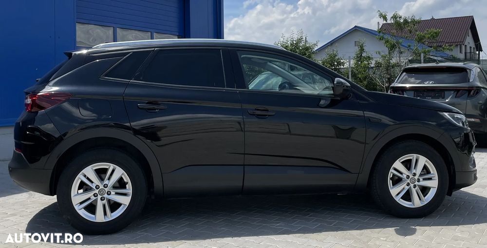 Opel Grandland 1.2 DI Automatik Business Edition - 10