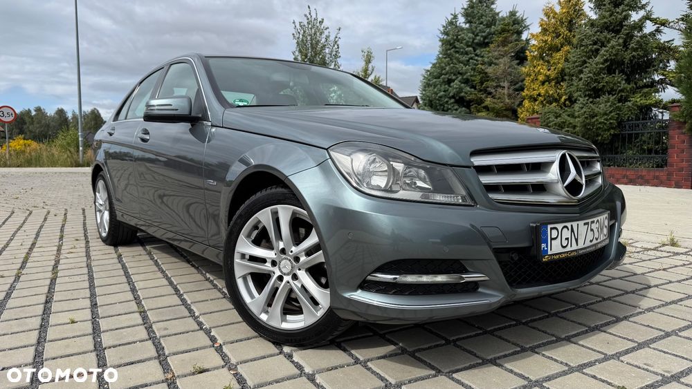 Mercedes-Benz Klasa C 180 CGI BlueEff Avantgarde - 2