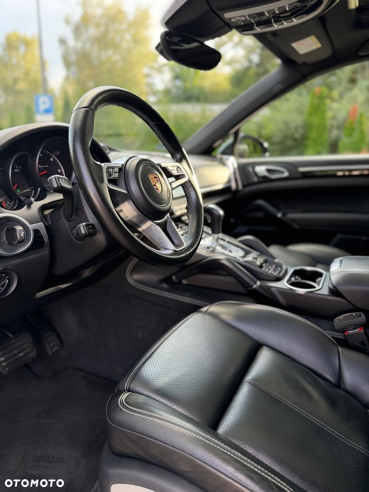 Porsche Cayenne Diesel Platinum Edition - 29