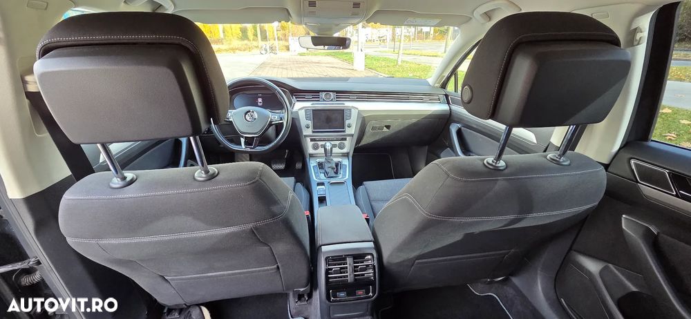 Volkswagen Passat - 14