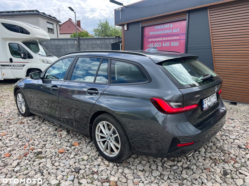 BMW Seria 3 320d xDrive - 9