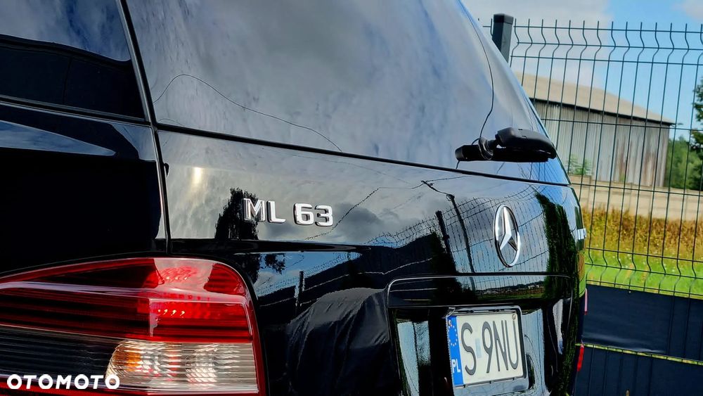 Mercedes-Benz ML ver-63-amg-4--matic - 15