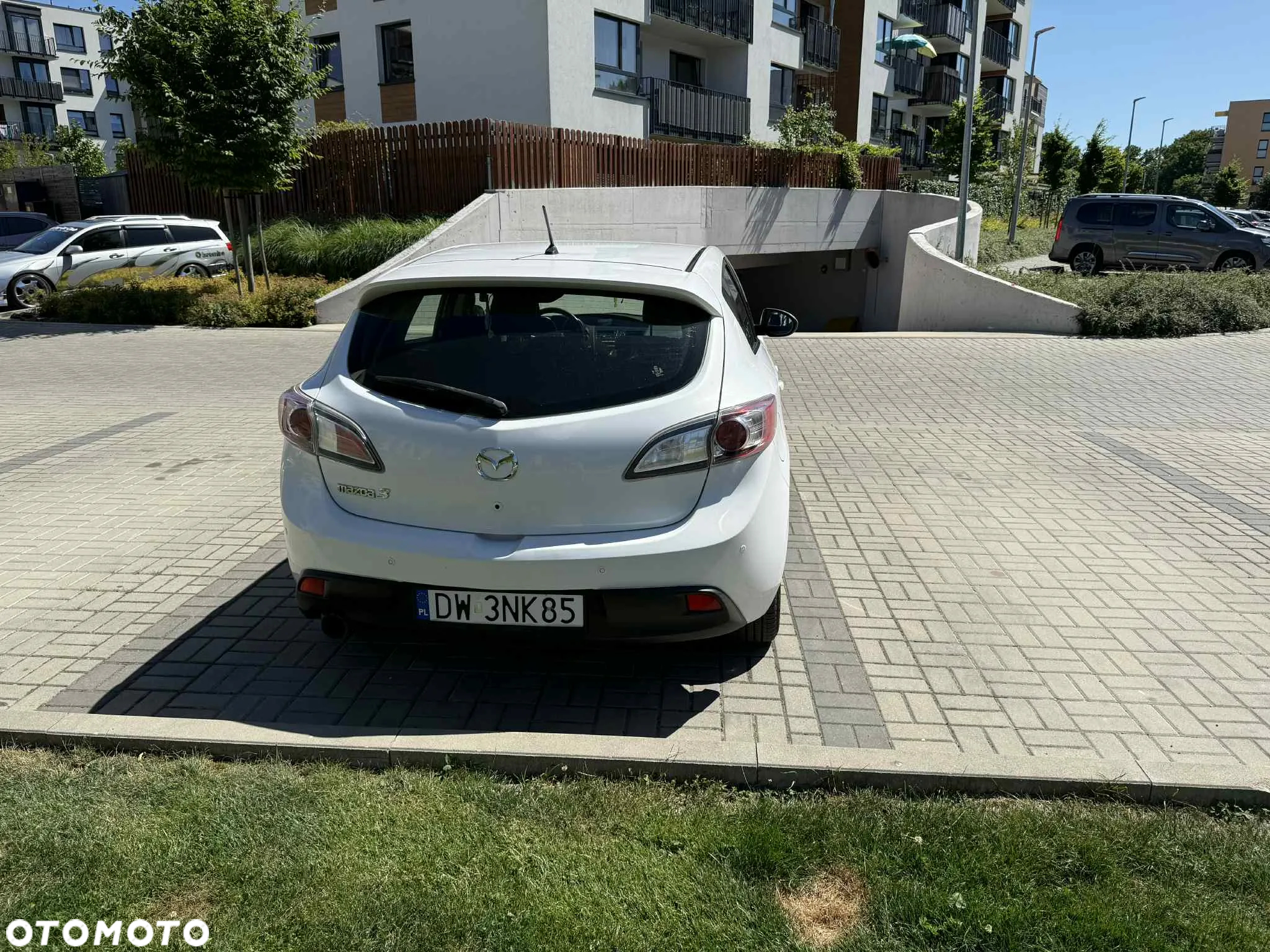 Mazda 3 1.6 Exclusive + - 5
