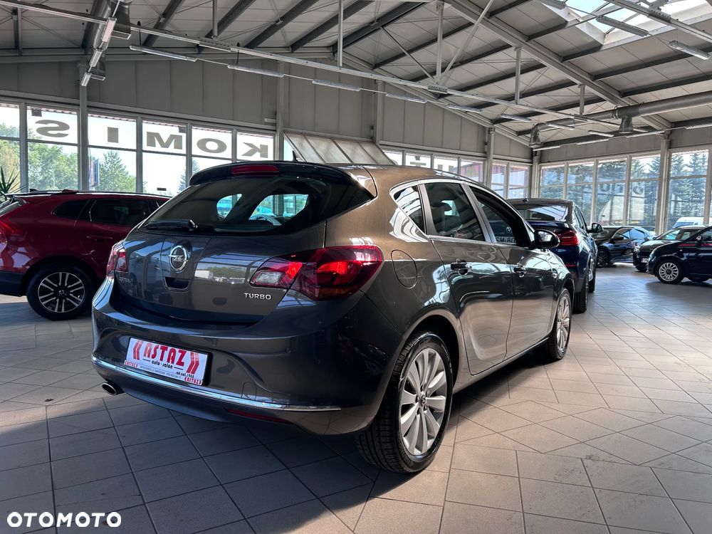 Opel Astra 1.4 T Cosmo S&S EU6 - 11