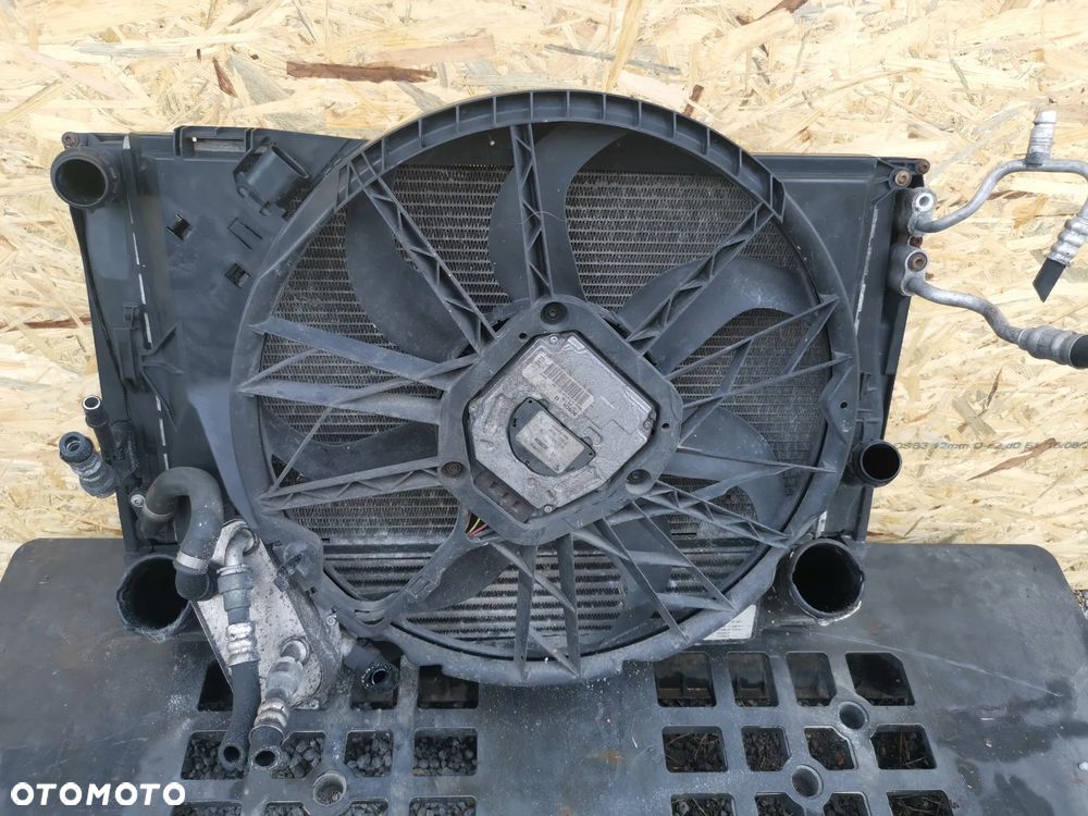 Pas Przedni Chłodnice BMW 3 E90 05-11 2.0D - 5