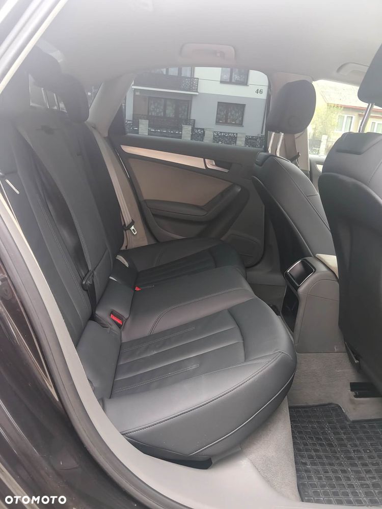 Audi A4 Limousine - 3