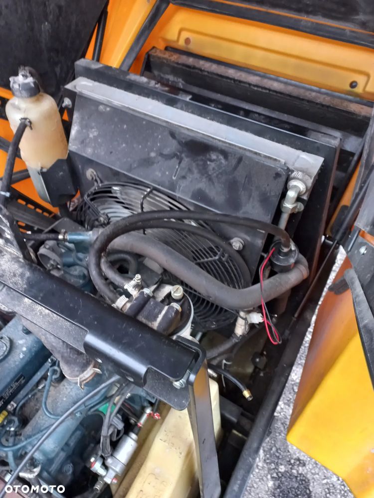 Części KAESER M31 silnik KUBOTA D1105-T-EU1,3KBXL01.5BAD,CHŁODNICA,przystawka,kompresor,śróba,pokrywa,szafa sterująca. - 6