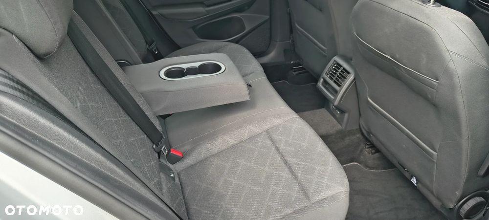 Volkswagen Golf 2.0 TDI Life - 35