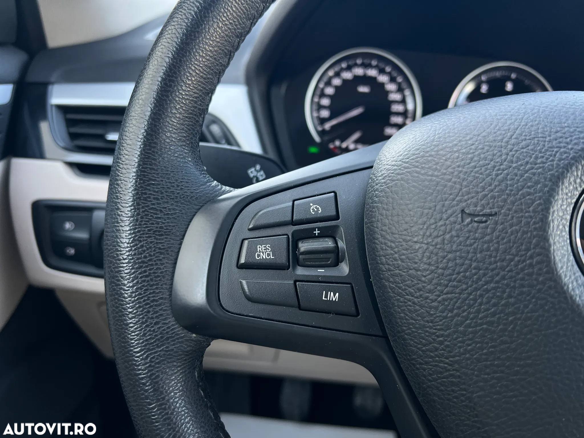 BMW X1 sDrive16d - 16