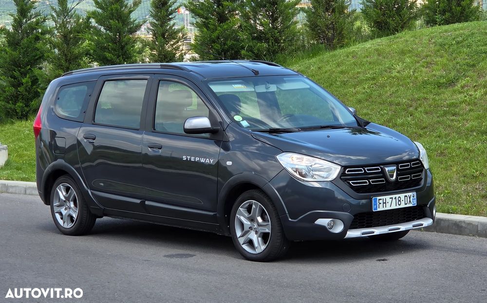 Dacia Lodgy 1.5 Blue dCi Stepway - 11
