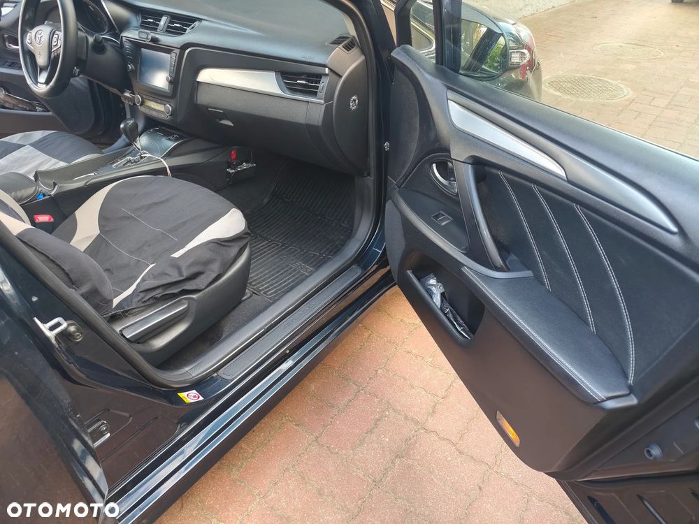 Toyota Avensis 1.8 Premium MS - 13