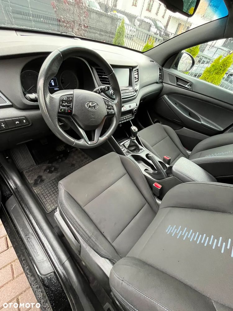 Hyundai Tucson 1.6 GDI BlueDrive GO 2WD - 18